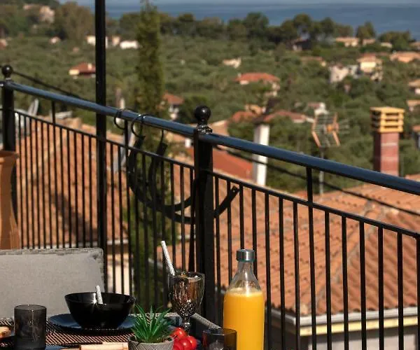 Dimitris - The House & The 度假居 *