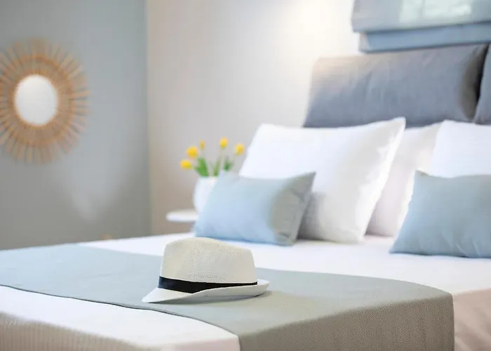 Dimitris - The House & The 度假居 Frínion