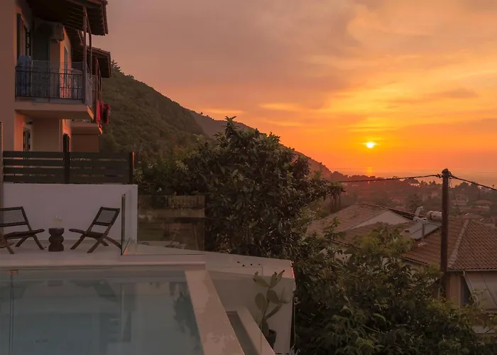 Dimitris - The House & The * Frínion