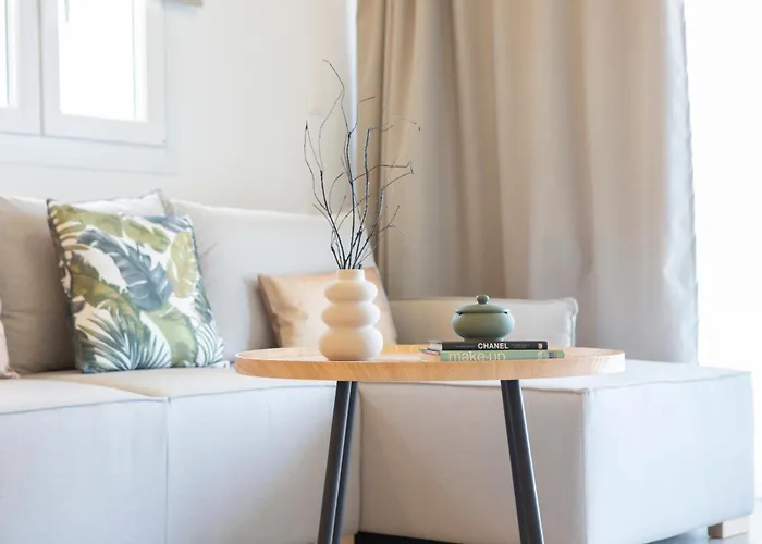 度假居 Dimitris - The House & The *