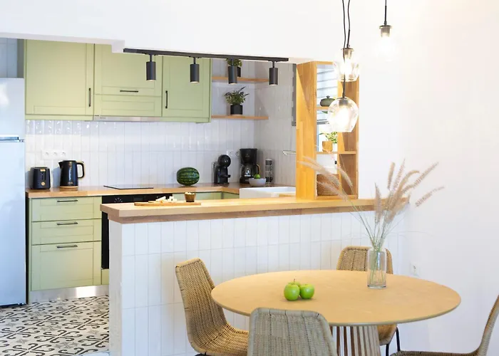 Dimitris - The House & The *