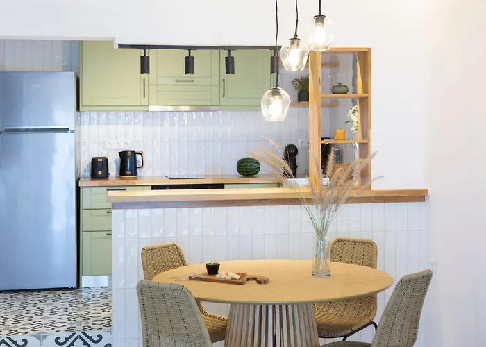 Dimitris - The House & The