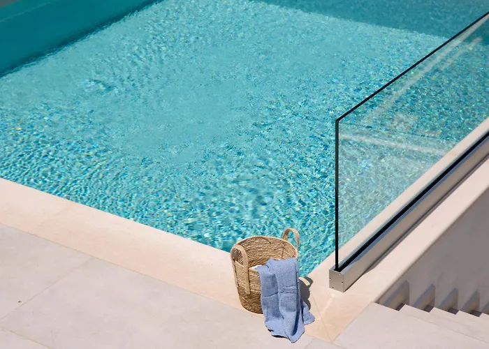 Dimitris - The House & The 度假居 Frínion