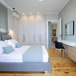 Dimitris - The House & The Holiday home