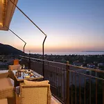 Dimitris - The House & The Holiday home