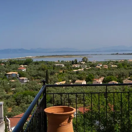 Vakantiehuis Dimitris - The House & The *