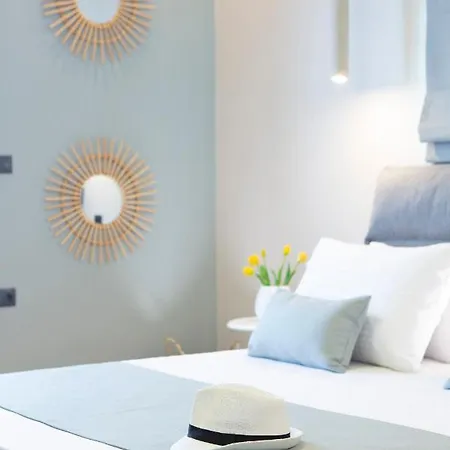 Dimitris - The House & The