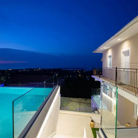 Vakantiehuis Dimitris - The House & The Frínion