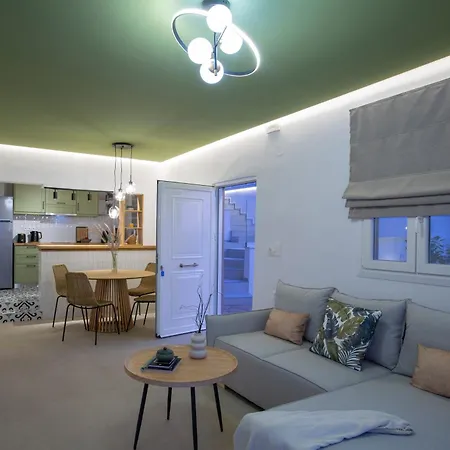 Dimitris - The House & The