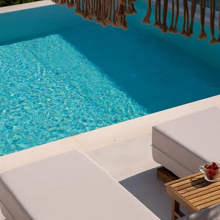 Dimitris - The House & The