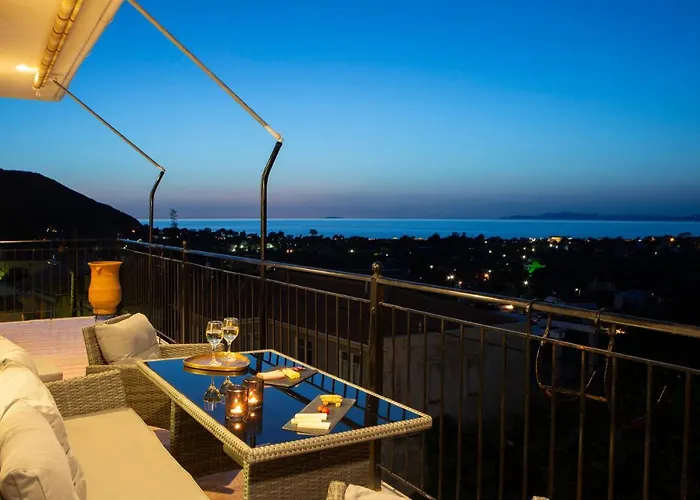 Dimitris - The House & The Frínion