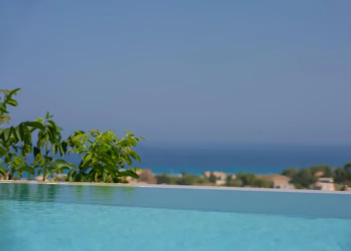 Dimitris - The House & The Vakantiehuis Frínion